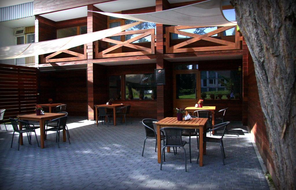 Obiekt Hotelarski Patron Warschau Exterior foto