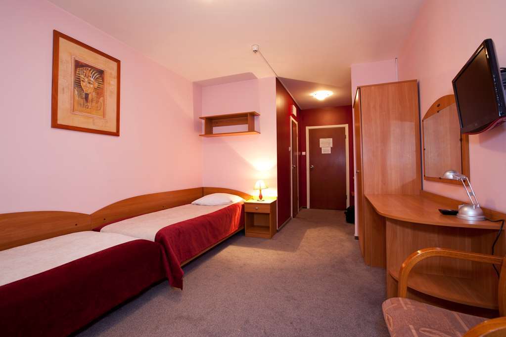 Obiekt Hotelarski Patron Warschau Zimmer foto